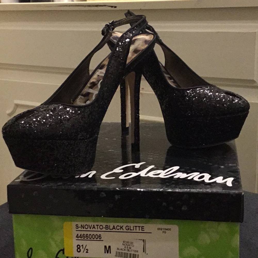 Shoes worn once